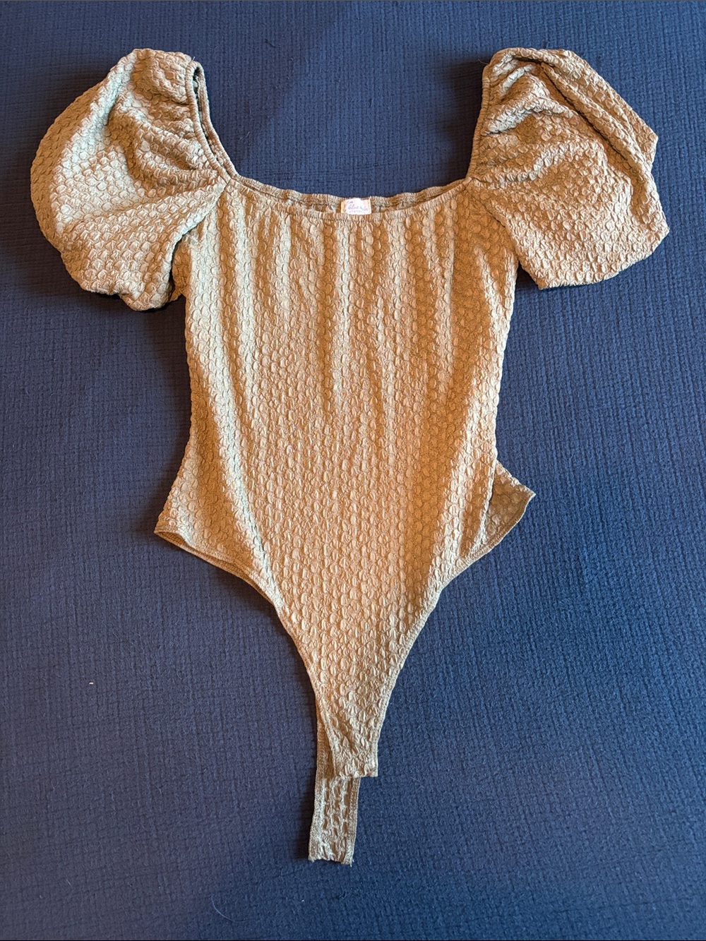 Francesca's Olive Textured Puff Sleeve Bodysuit